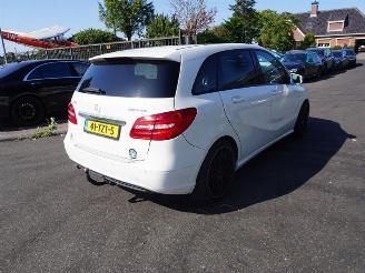 Unfallwagen Mercedes B-klasse B 200 2012/5