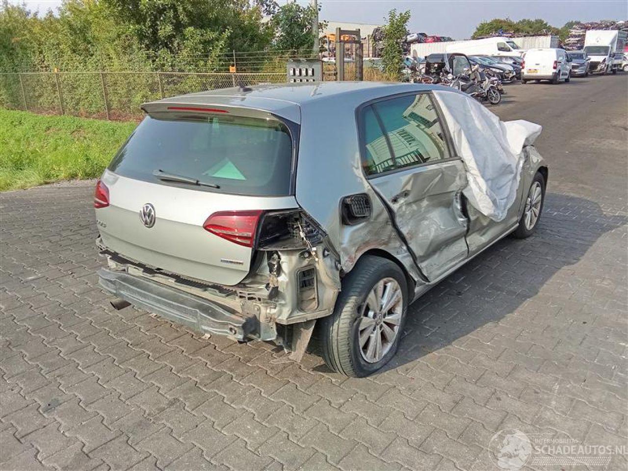 Volkswagen Golf 1.6 TDi