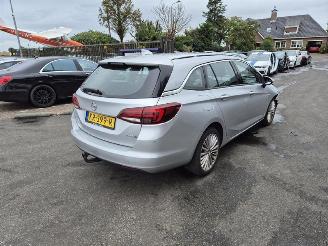 Voiture accidenté Opel Astra 1.0 Turbo 12V (B10XFT(Euro 6)) 2016/11