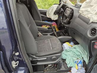 Mercedes Vito 2.2 CDI 16V picture 6