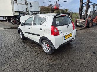 Suzuki Alto 1.0 12V picture 2