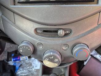 Chevrolet Spark 1.0 16v picture 7