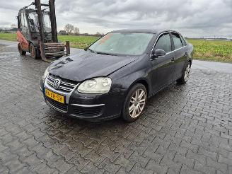 Volkswagen Jetta 1.6 FSi picture 3