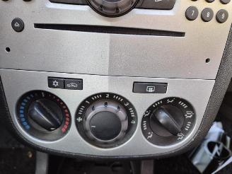 Opel Corsa 1.2 16v picture 6