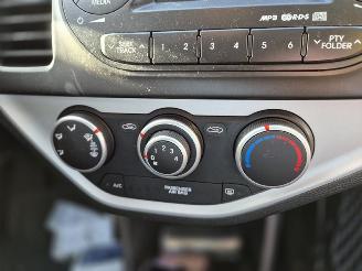 Kia Picanto 1.0 12V picture 6