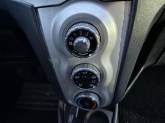 Toyota Yaris 1.0 12v picture 6
