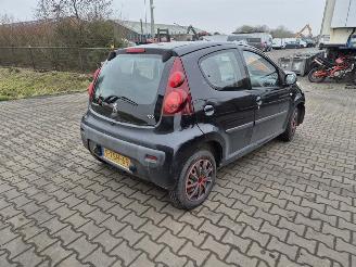 Sloopauto Peugeot 107 1.0 12v 2014/4