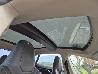 Tesla Model S 85 picture 7