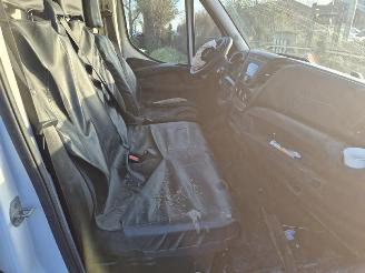 Iveco New daily 33 picture 8