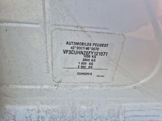 Peugeot 2008 1.2 picture 8