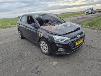 Hyundai I-20 1.0 T picture 4