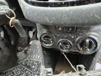 Peugeot 208 1.2 12v picture 7