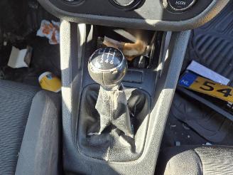 Volkswagen Golf 1.6 FSi picture 7