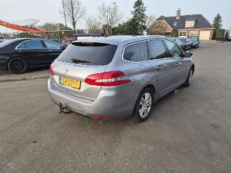 skadebil auto Peugeot 308 SW 1.2 12v 2015/8