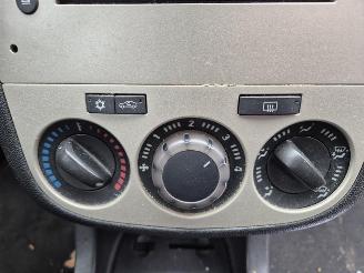 Opel Corsa 1.4 16v picture 6