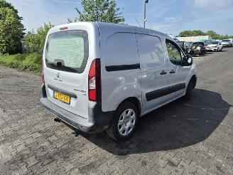 disassembly commercial vehicles Peugeot Partner 1.6 HDi 2012/10