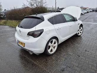 Vrakbiler auto Opel Astra 1.4 Turbo 2011/5