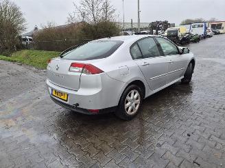Salvage car Renault Laguna 2.0 2010/2