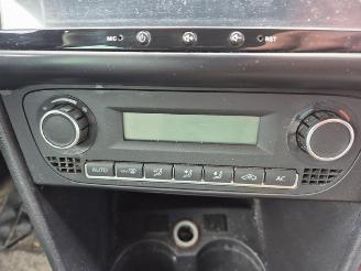 Volkswagen Polo 1.2 TDi picture 6
