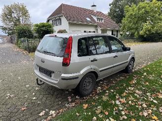 Ford Fusion  picture 5