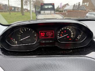 Peugeot 208  picture 18