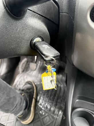 Peugeot 108  picture 18