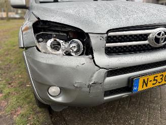 Toyota Rav-4  picture 11