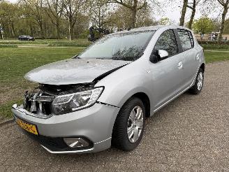 Damaged car Dacia Sandero  2019/1