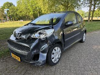 Damaged car Peugeot 107  2009/1