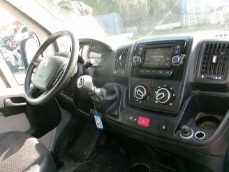 Peugeot Boxer 2.0 HDI Pack picture 23