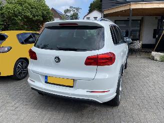 Volkswagen Tiguan 4Motion 1.4 TSi Sport&Style R-line Edition.pano/leer picture 13