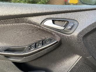 Ford Focus 1.5 Automaat Kombi motor probleem picture 21