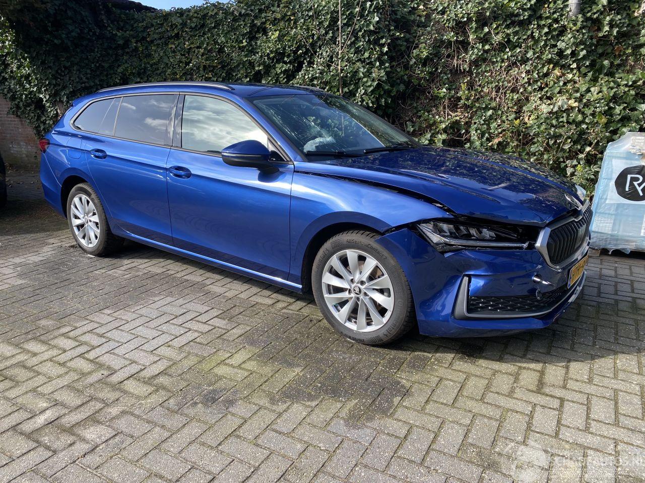 Skoda Superb Mild Hybrid 1.5 TSi MHEV Business Edition Automaat Kombi