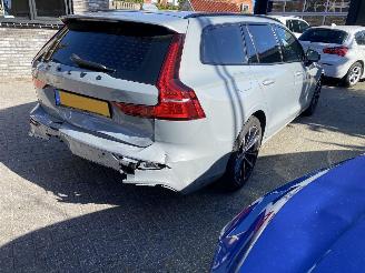 Volvo V-60 2.0 B4 Plus Bright Mild Hybrid picture 5