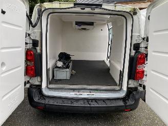 Peugeot Expert Carrier Koeling 1.5 BlueHDi 100 Standard Pro met motorschade picture 6