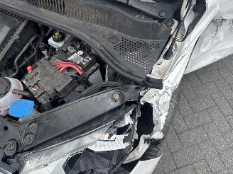 Volkswagen Up! 1.0 12V 60 Hatchback  Benzine 999cc 44kW (60pk) picture 11