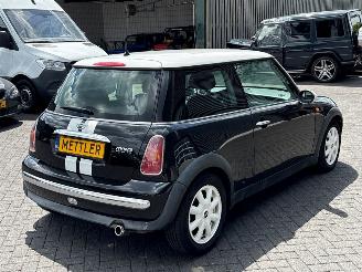 Mini Mini 1.6 16V Cooper Hatchback  Benzine 1.598cc 85kW (116pk) FWD picture 5