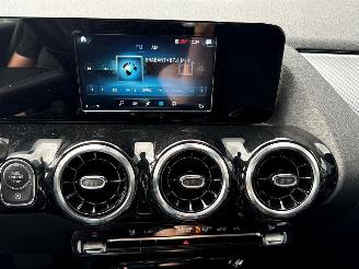 Mercedes B-klasse 1.3 B-180 Turbo 16V Hatchback  Benzine 1.332cc 100kW (136pk) FWD picture 16