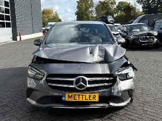 Mercedes B-klasse 1.3 B-180 Turbo 16V Hatchback  Benzine 1.332cc 100kW (136pk) FWD picture 9