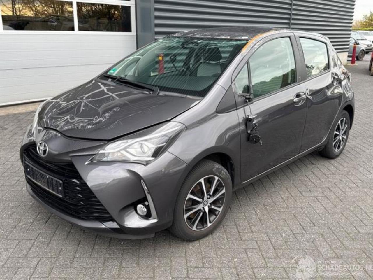 Toyota Yaris Yaris III (P13), Hatchback, 2010 / 2020 1.5 16V Dual VVT-iE