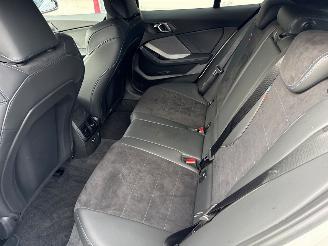 BMW 1-serie 120 1.5 TwinPower Turbo 12V Hatchback  Elektrisch Benzine 1.499cc 125kW (170pk) picture 10