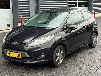 Damaged car Ford Fiesta 1.25 16V Hatchback  Benzine 1.242cc 60kW (82pk) FWD 2009/2