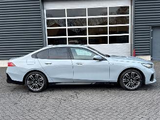 BMW 5-serie 520i M Pakket 360 camera 2.0 TwinPower Turbo 16V Sedan 4Dr Elektrisch Benzine 1.998cc 153kW (208pk) RWD 2023-07  B48B20S; B48B20P picture 2