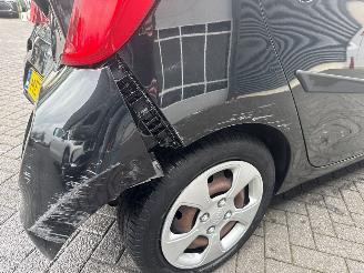 Kia Picanto 1.2 16V Hatchback  Benzine 1.248cc 63kW (86pk) FWD picture 22