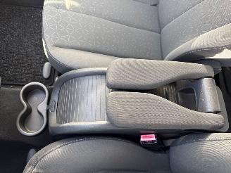 Renault Scenic 1.6 16V MPV  Benzine 1.598cc 82kW (111pk) FWD picture 14