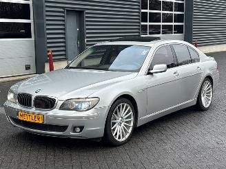Schadeauto BMW 7-serie 760i 6.0 V12 48V Sedan 4Dr Benzine 5.972cc 327kW (445pk) RWD 2005/8