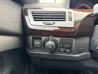 BMW 7-serie 760i 6.0 V12 48V Sedan 4Dr Benzine 5.972cc 327kW (445pk) RWD picture 18