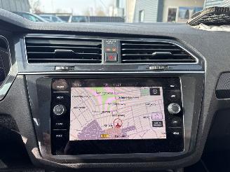 Volkswagen Tiguan R-line 1.5 TSI 16V Evo BlueMotion Technology SUV  Benzine 1.498cc 110kW (150pk) FWD picture 17