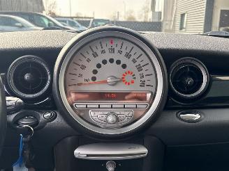 Mini One 1.4 16V Hatchback  Benzine 1.397cc 70kW (95pk) FWD picture 17