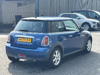 Mini One 1.4 16V Hatchback  Benzine 1.397cc 70kW (95pk) FWD picture 5